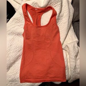 Lululemon swiftly tech tank sz 4